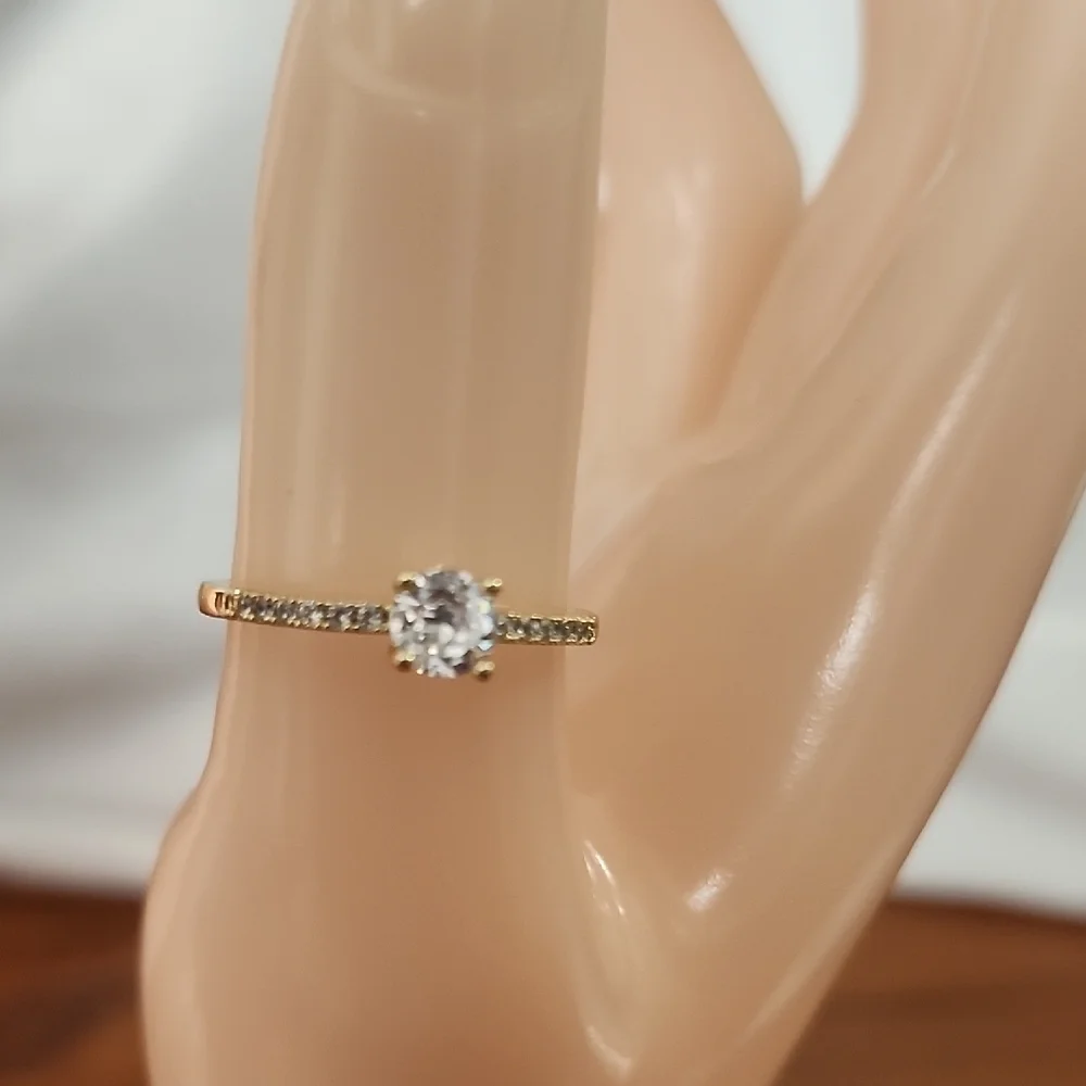 Gold Solitaire Ring Size 8